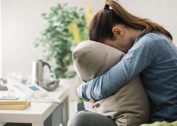 Travma Sonrası Stres Bozukluğu Yaşayan Kadın